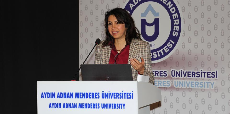 Aydın Adnan Menderes Üniversitesi (ADÜ) Hemşirelik Fakültesi tarafından düzenlenen Avrupa Birliği COST Projeleri Tanıtım Konferansı, Atatürk Kongre Merkezi Miletos Salonu’nda gerçekleşti.