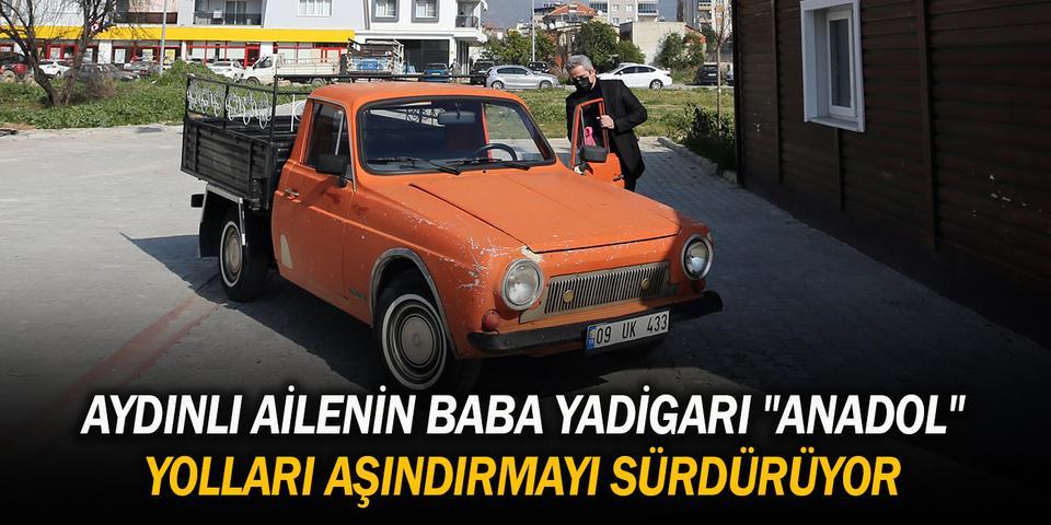 Aydın'ın İncirliova ilçesinde yaşayan Kızıltuğ ailesine ait 1977 model, "nar çiçeği" kırmızısı Anadol marka otomobil, ilçe yollarında boy göstermeye devam ediyor.  ( Gökhan Düzyol - Anadolu Ajansı )