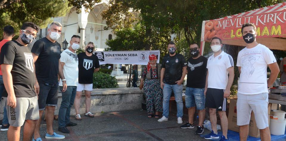Beşiktaş Kulübünün onursal başkanı Süleyman Seba'nın vefatının 6. yıl dönümünde Aydın'da lokma dağıtıldı.  ( Gökhan Düzyol - Anadolu Ajansı )