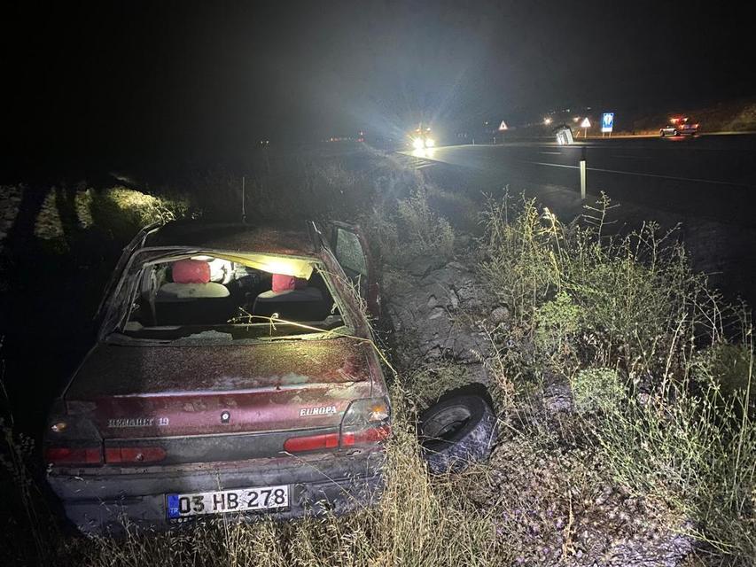 Afyonkarahisar'da iki otomobilin çarpışması sonucu 6 kişi yaralandı
