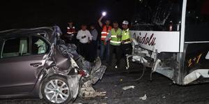 Manisa’da 3 aracın karıştığı trafik kazasında 4 kişi yaralandı