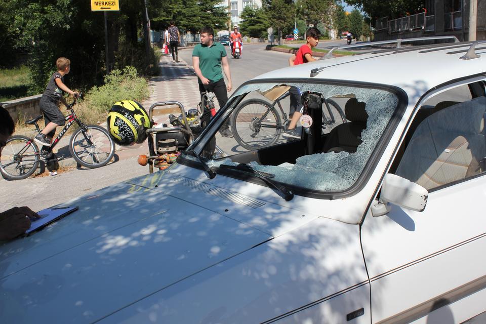 Kütahya'da dün çalınan motosiklet, sahibinin kullandığı otomobille çarpıştı
