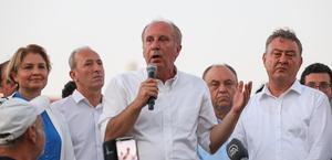 Memleket Partisi Genel Başkanı İnce, İzmir'de partilileriyle bir araya geldi