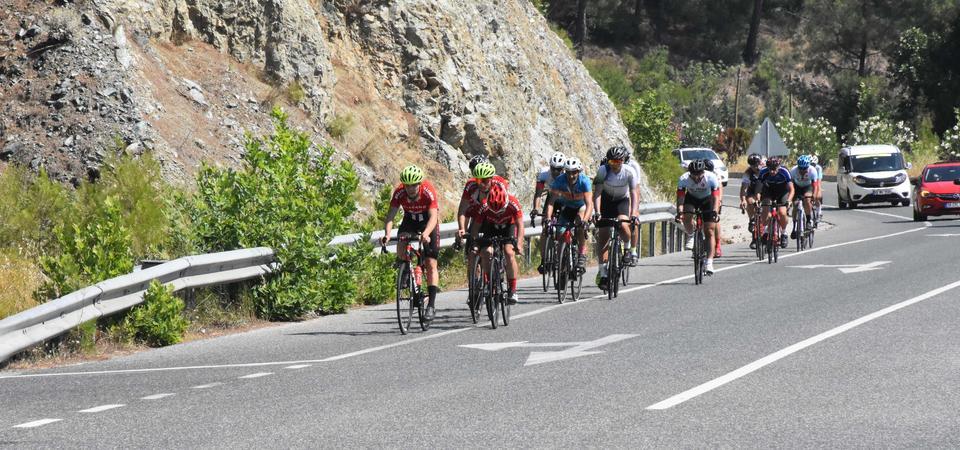 15 Temmuz Şehitlerini Anma Ulusal Bisiklet Yol Yarışı yapıldı