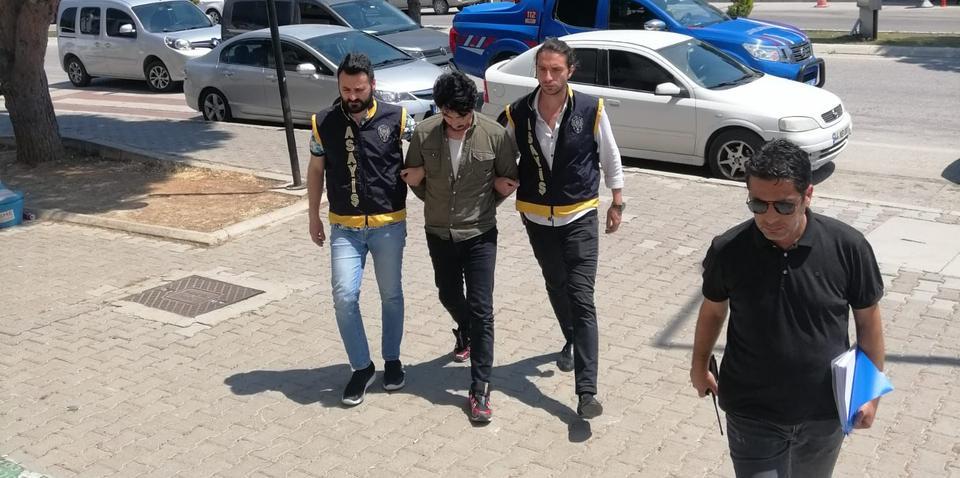 İzmir'de bıçaklanan uzman çavuş hayatını kaybetti