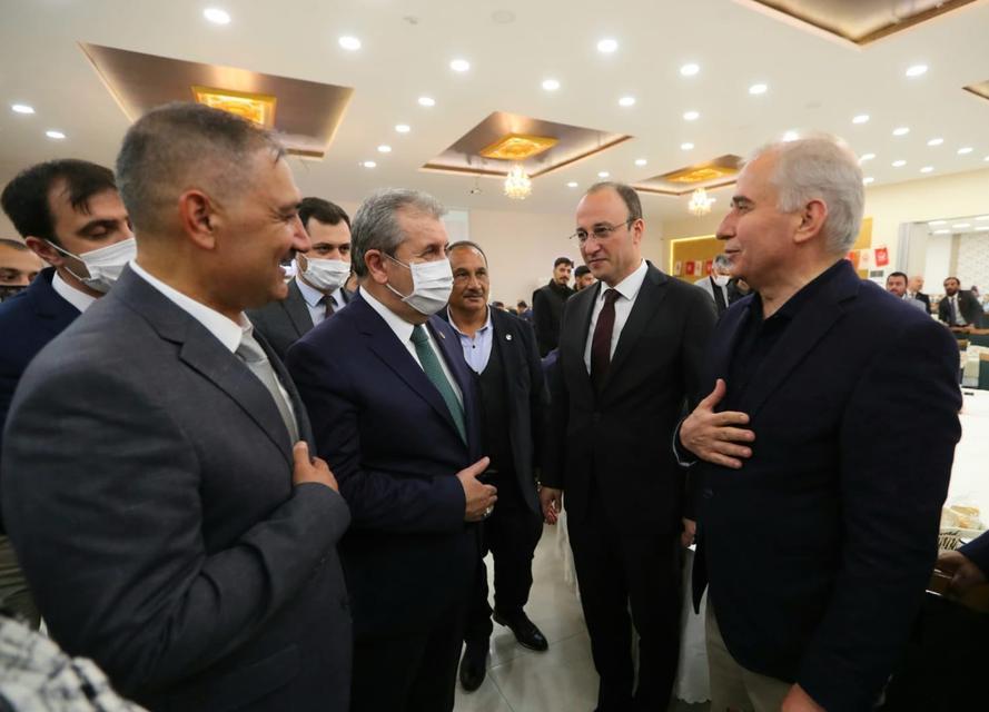 Büyük Birlik Partisi (BBP) Genel Başkanı Mustafa Destici, Denizli'de düğün salonunda düzenlenen etkinliğe katıldı. ( Büyük Birlik Partisi - Anadolu Ajansı )