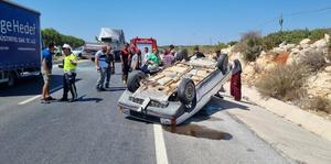 Aydın'da üç otomobilin karıştığı trafik kazasında 3 kişi yaralandı