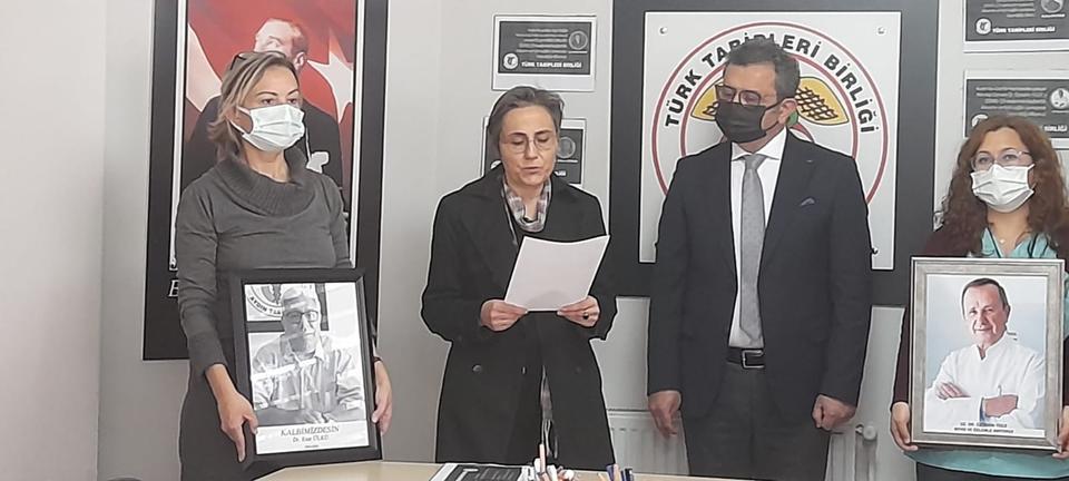 Türk Tabipleri Birliği Aydın Tabip Odası Başkanlığı, 1 Nisan Covid-19 Pandemisinde Hayatını Kaybeden Hekim ve Sağlık Çalışanlarını Anma Günü kapsamında açıklamada bulundu.