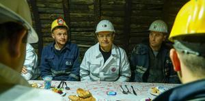 TKİ Genel Müdürü Erdoğan, madencilerle iftar yaptı