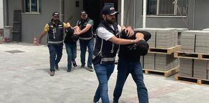 İzmir'deki silahlı saldırının failleri ambulansla kaçarken Kocaeli'de yakalandı