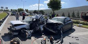 Denizli'de iki otomobilin çarpıştığı kazada 1 kişi öldü, 7 kişi yaralandı