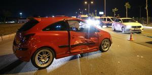 Antalya'da otomobil ile motosiklet çarpıştı,1 kişi öldü, 2 kişi yaralandı