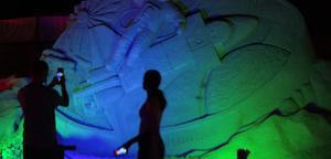 Antalya'da "Uzay Macerası" teması işlenen kum heykeller ilgi görüyor
