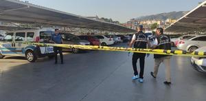 Aydın'da alışveriş merkezi otoparkında çıkan silahlı kavgada 2 kişi yaralandı