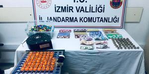 İzmir'de kumar oynarken yakalanan 104 kişiye para cezası kesildi