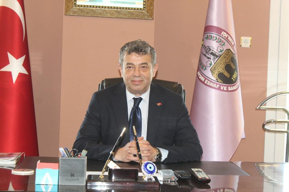 Aydın Esnaf ve Sanatkârları Odaları Birliğinin seçimli Olağan Genel Kurulunda seçimi kazanan Başkan Muhammet Ali Künkçü ve yönetimi, mazbatasını aldı.