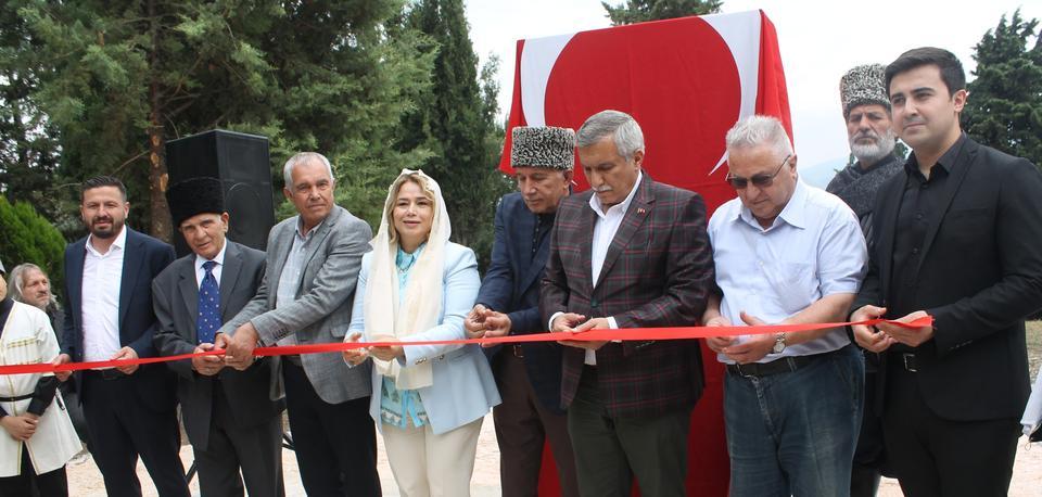 Manyas'ta Çerkes Osmanlı komutanının anıt mezarı yenilendi
