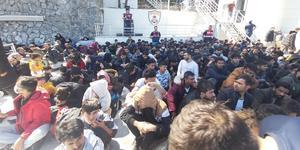 Fethiye açıklarında 289 düzensiz göçmen yakalandı