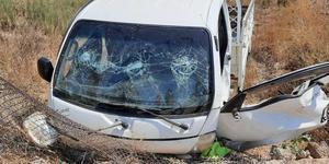 Bodrum'da tarlaya savrulan kamyonetteki 2 kişi yaralandı