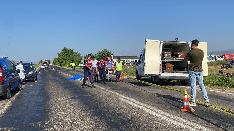 İzmir'de otomobilin çarptığı nine ve torunu öldü