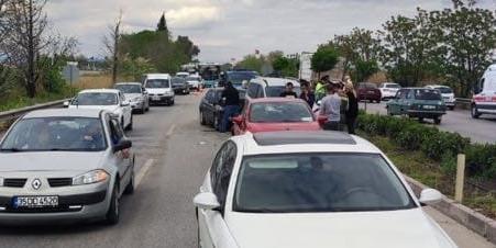 Manisa’da zincirleme trafik kazasında 5 kişi yaralandı