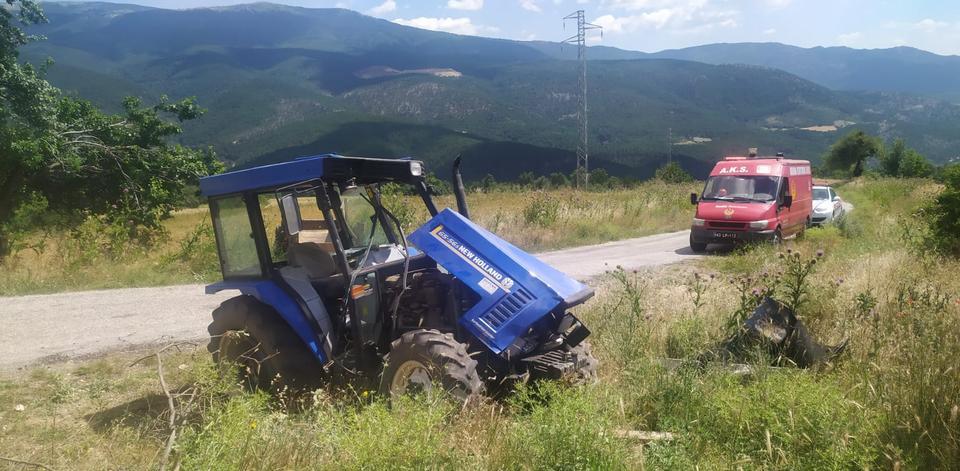 Kütahya'da traktör kazasında 2 kişi öldü, 2 kişi yaralandı