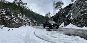 Muğla'da yoğun kar nedeniyle kapanan yollar ulaşıma açılıyor