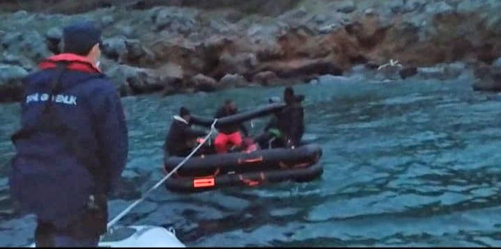 Aydın'da Türk kara sularına geri itilen 15 düzensiz göçmen kurtarıldı
