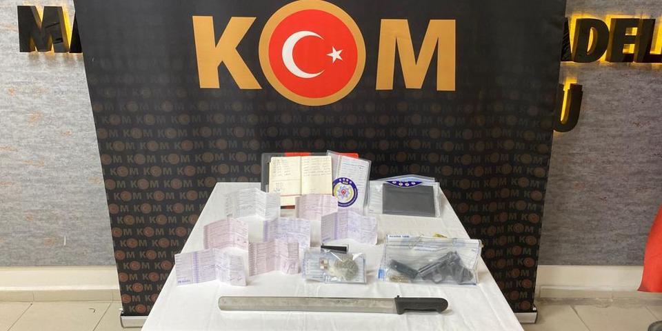 İzmir'de tefecilik operasyonunda 10 kişi yakalandı