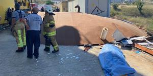 İzmir'de üzerine silo kapağı düşen konteynerdeki kişi öldü