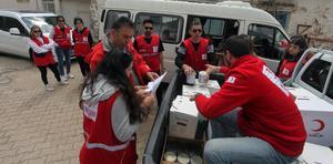 Türk Kızılay Menteşe Şubesi ihtiyaç sahibi 200 aileye gıda kolisi ulaştırdı
