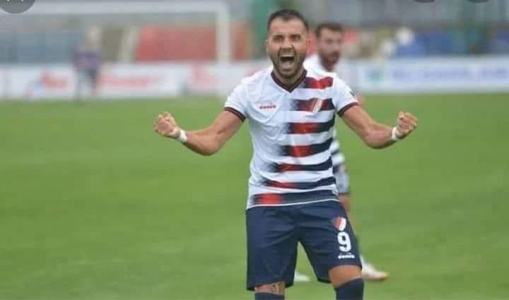 Murat Gürbüzerol önümüzdeki sezon Kuşadaspor forması giyecek