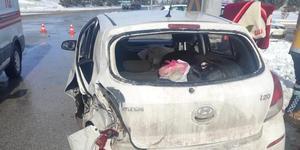 Afyonkarahisar'da tır ile otomobilin çarpıştığı kazada 1 kişi öldü, 5 kişi yaralandı