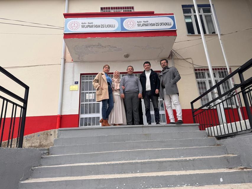 İZMİRLİ HAYIRSEVERDEN NAZİLLİ'DEKİ KÖY OKULUNA BİLGİSAYAR DESTEĞİ