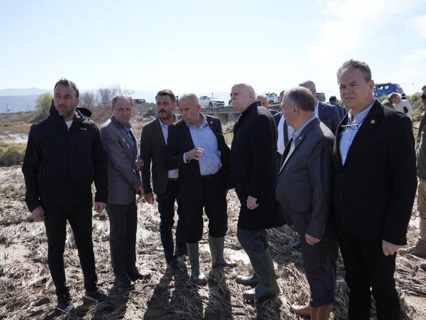 TZOB Genel Başkanı Şemsi Bayraktar Söke Ovasında İncelemelerde  Bulundu
