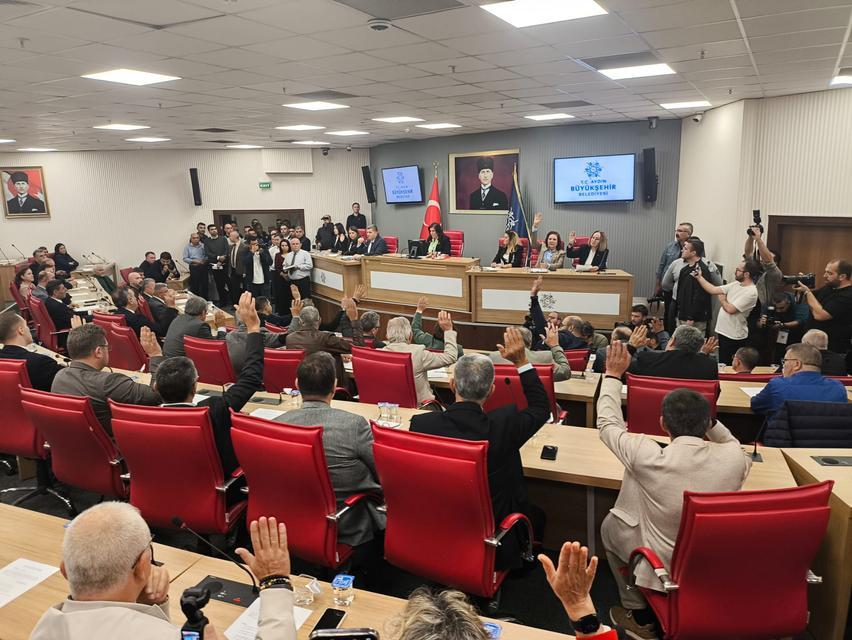 Aydın’da Meclis Toplantısı su indirimi tartışmasıyla başladı
