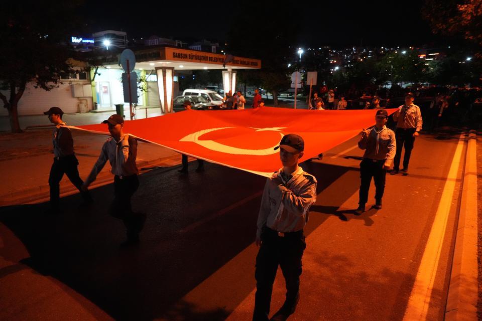 Samsun'da "İstiklal Madalyası İzinde Kurtuluş Yolu Yürüyüşü"