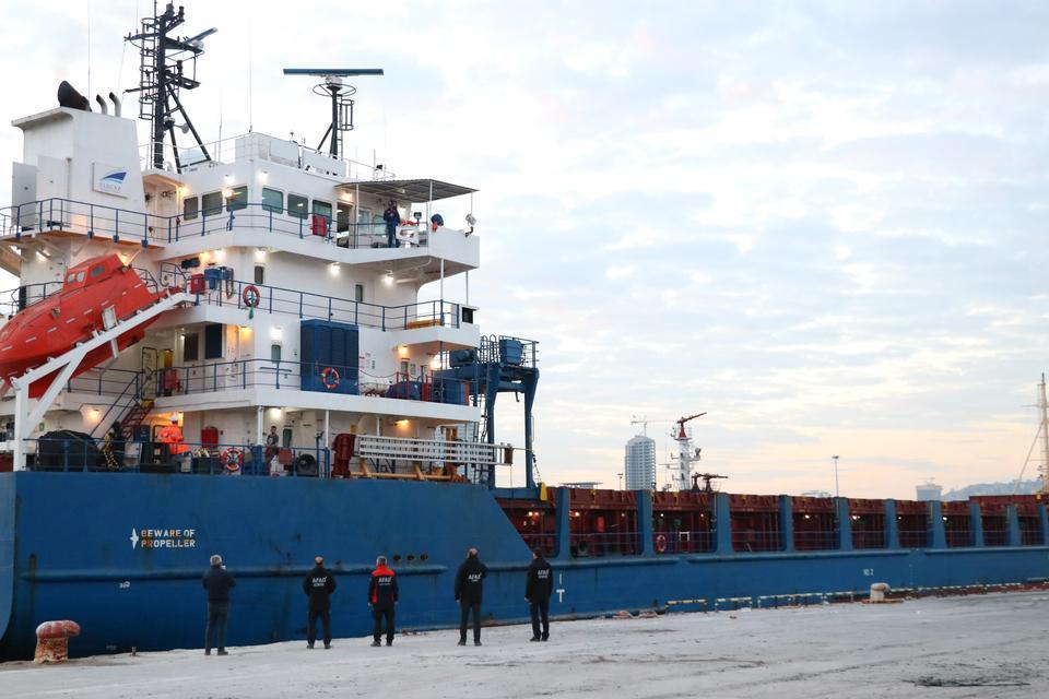 Gazze'ye sağlık malzemeleri taşıyacak gemi İzmir'den yola çıktı