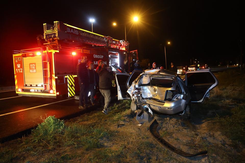 Kazada yaralanan kardeşi ile aynı ambulansa binmek istedi