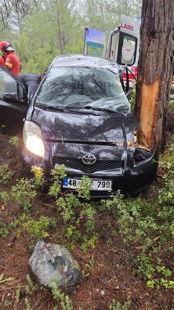 Kontrolden çıkan otomobil ormanlık alana uçtu: 1 yaralı