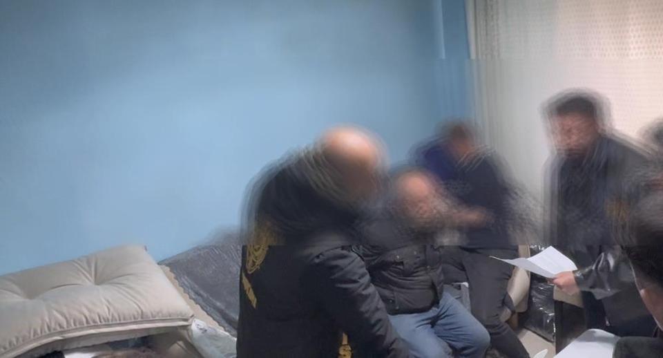 Fuhuş ağına operasyon: 4 gözaltı