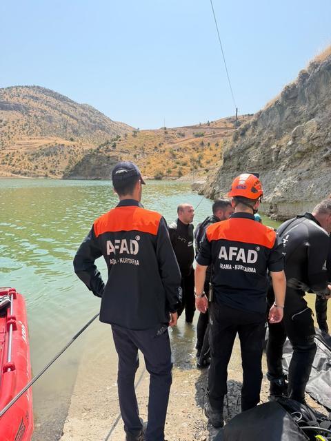 SİİRT'TE KAHREDEN HABER: DÜN EVLADININ BUGÜN BABANIN CANSIZ BEDENİNE ULAŞILDI