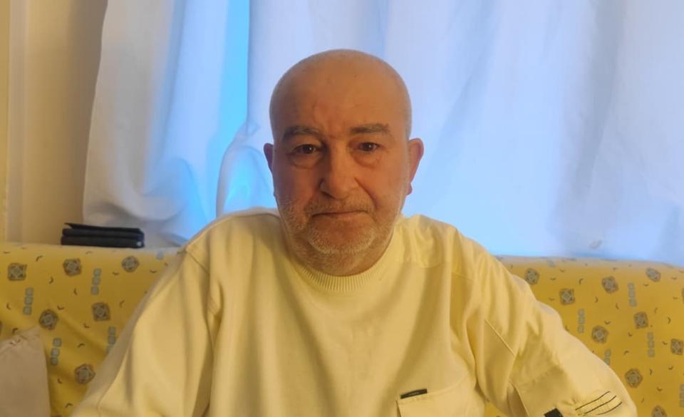 Kendi selasını okuttu