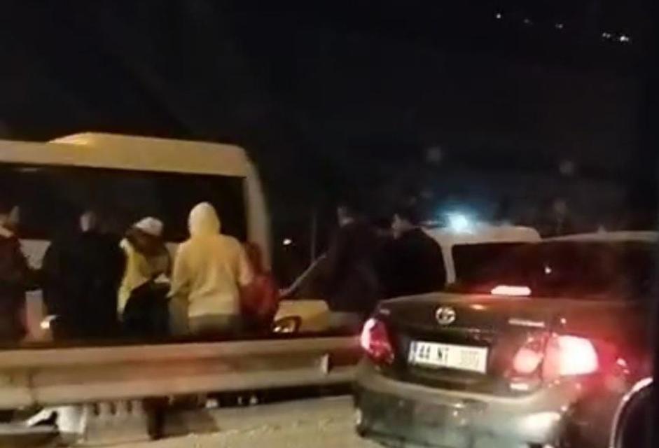 Zincirleme trafik kazası: 2 yaralı