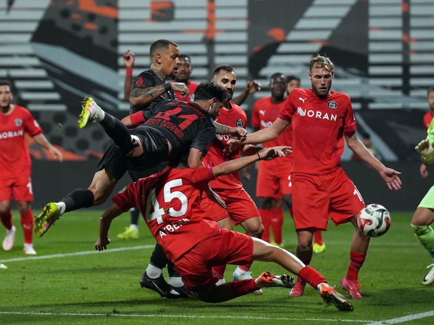 Pendikspor: 2 - Manisa FK: 0