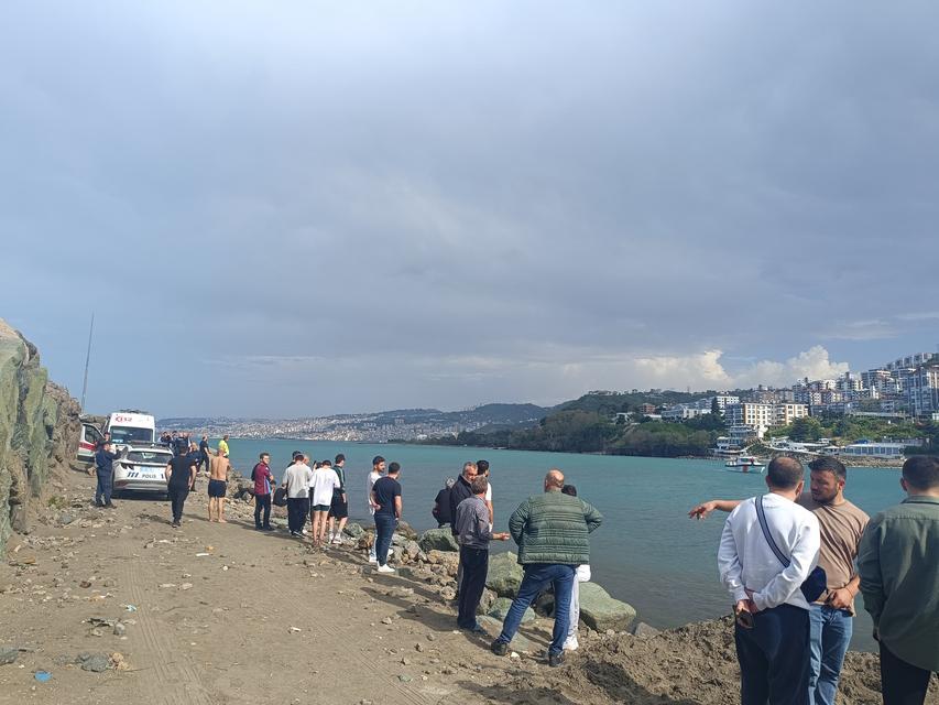 Serinlemek için denize giren 2 çocuk boğuldu
