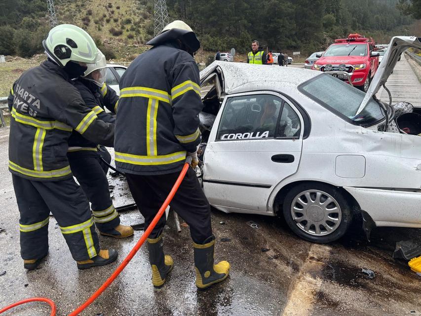 ISPARTA'DA FECİ KAZA NİŞANLI ÇİFTİ HAYATTAN KOPARDI 1,5 AY ÖNCE NİŞANLANMIŞLARDI, ISPARTA'DAKİ KAZADA HAYATLARINI KAYBETTİLER AĞABEYİN FERYADI YÜREKLERİ DAĞLADI