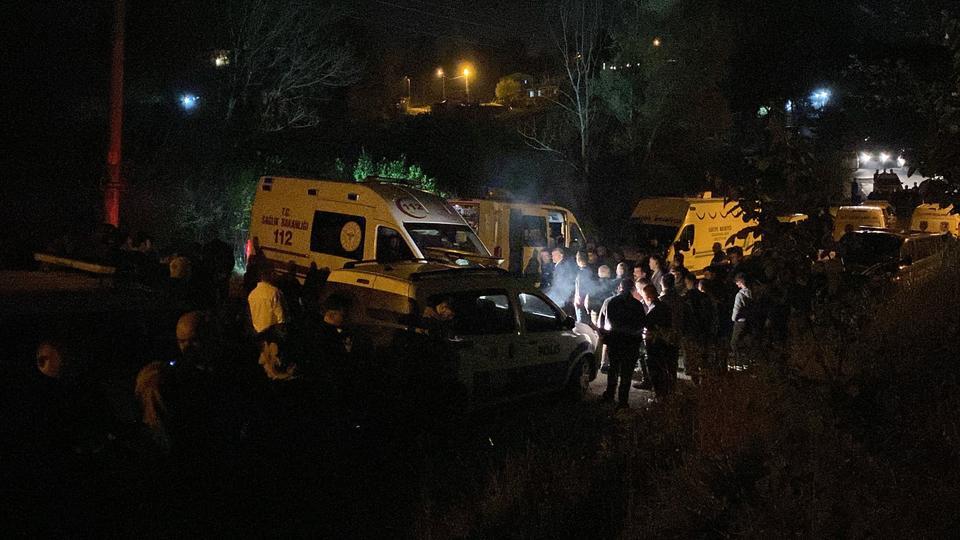 Polis memuru dere yatağında ölü bulundu