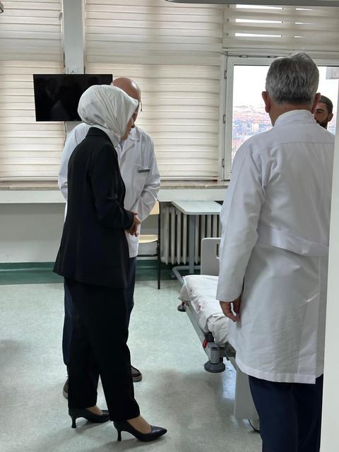 Bakan Göktaş'tan metan gazından zehirlenen askerlere ziyaret