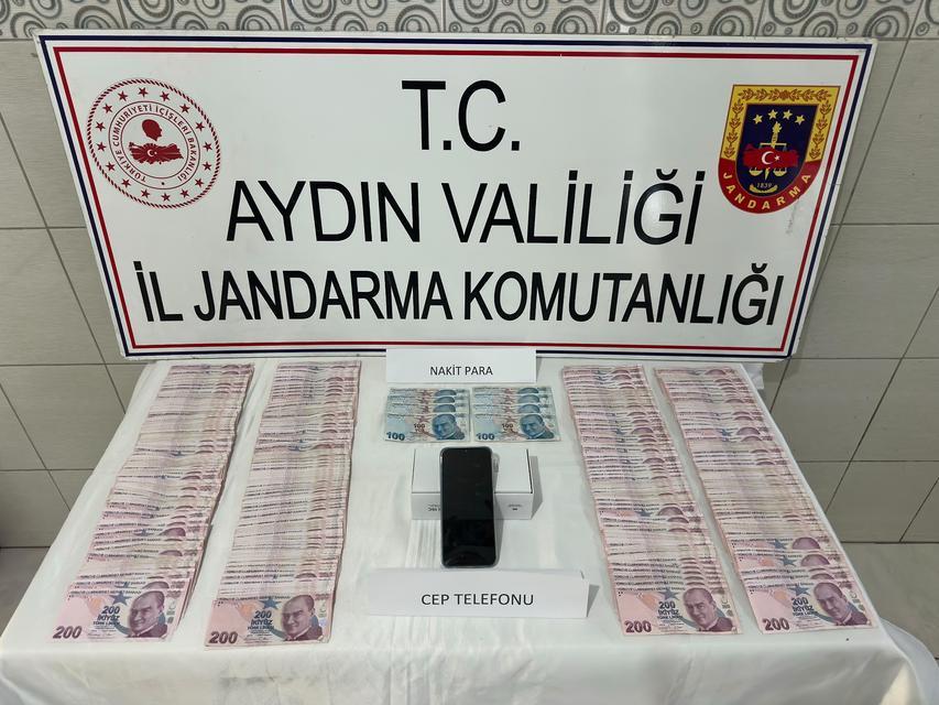 BOZDOĞAN'DAKİ HIRSIZLIĞI KUYUMCU KAMERALARI AYDINLATTI ÇALDIKLARI ZİYNETLERİ 4 FARKLI KUYUMCUDA BOZDURDULAR